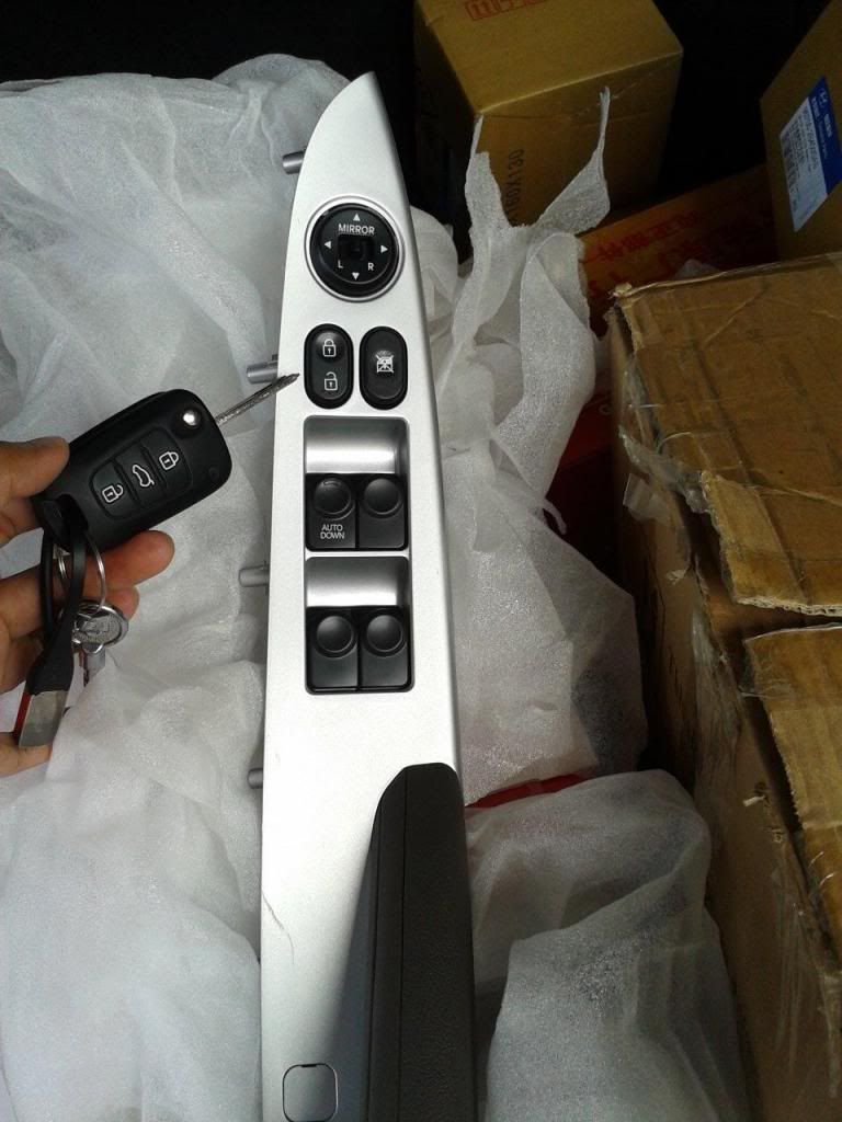 2013 Hyundai Accent Power Window Switch - Perfect Hyundai